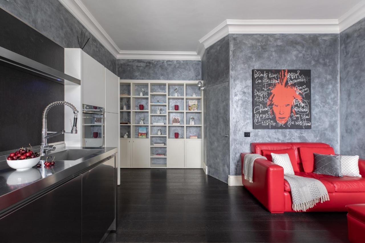 Iflat A Sparkle Of Red In Trastevere Roma Exterior foto